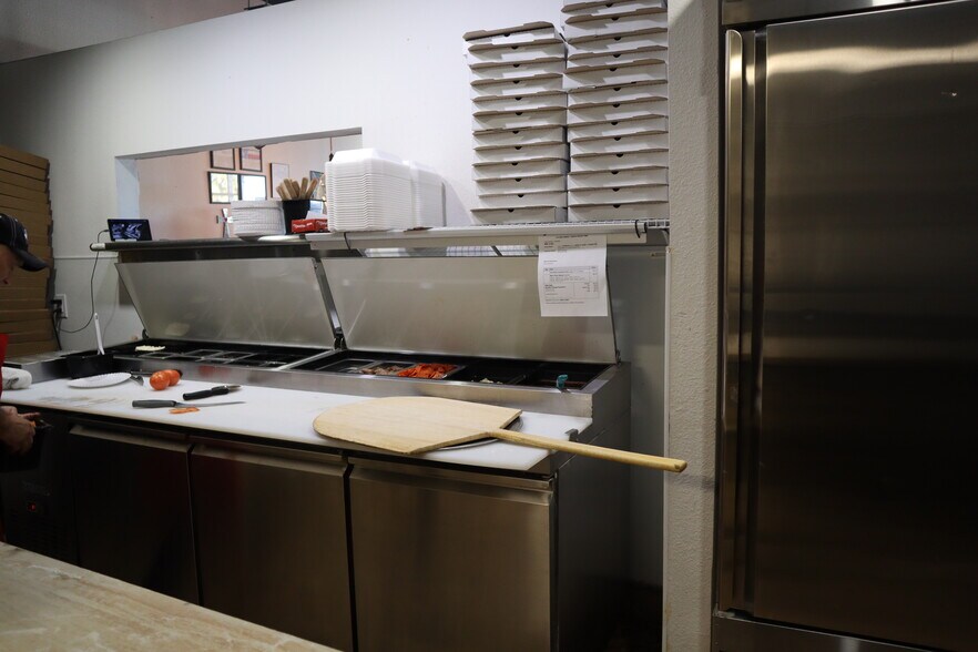 More Photos Of 7210-7224 Blanco Rd, San Antonio Unknown For Lease