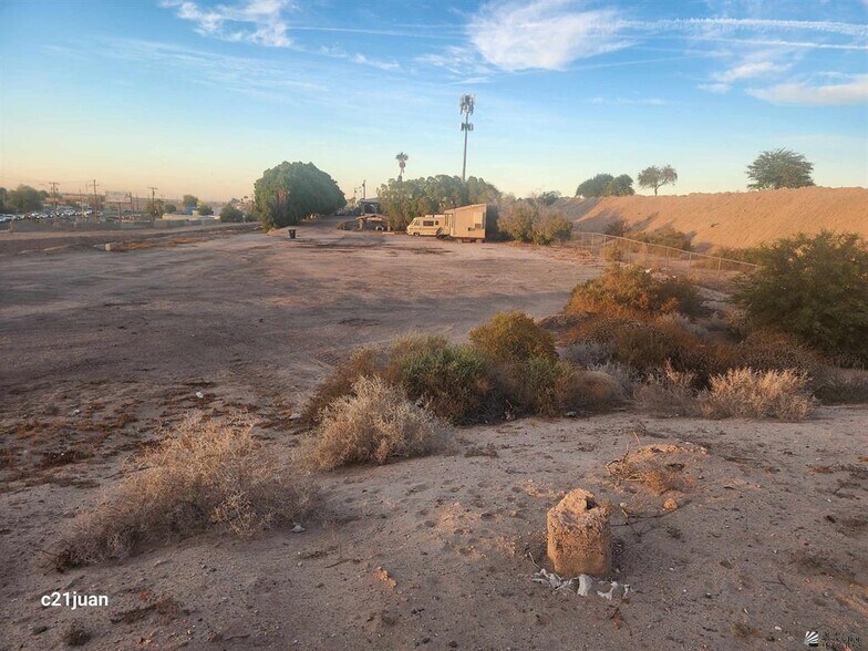 More Photos Of 1063 N Main St, San Luis Specialty For Sale