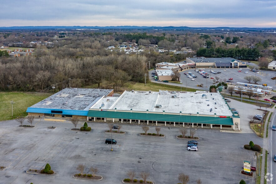 More Photos Of 1660 S Middle Tennessee Blvd, Murfreesboro General Retail For Sale