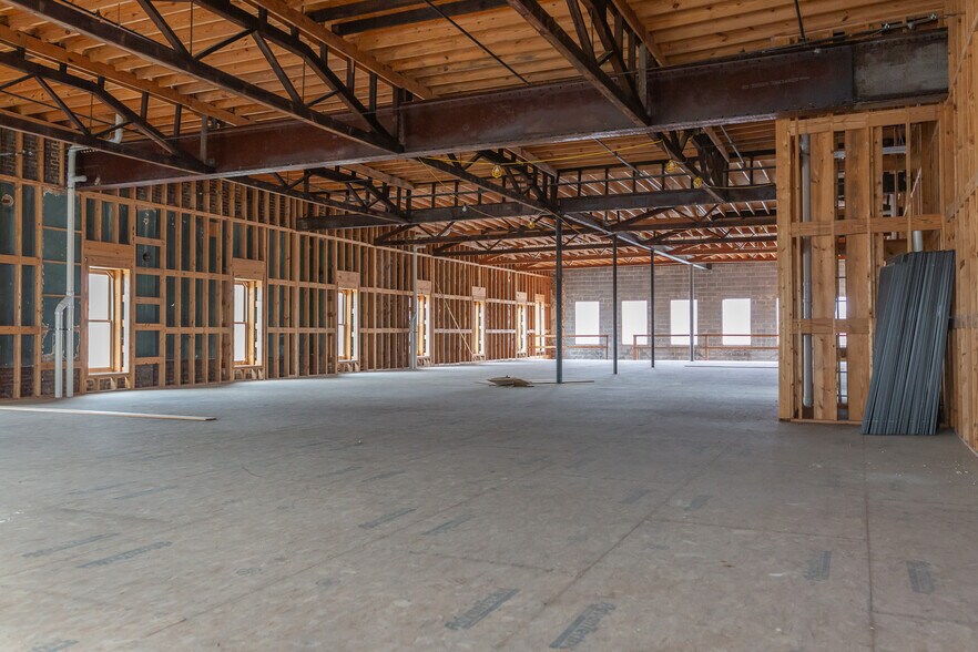 More Photos Of 25 E Main St, Chattanooga Office Residential For Sale