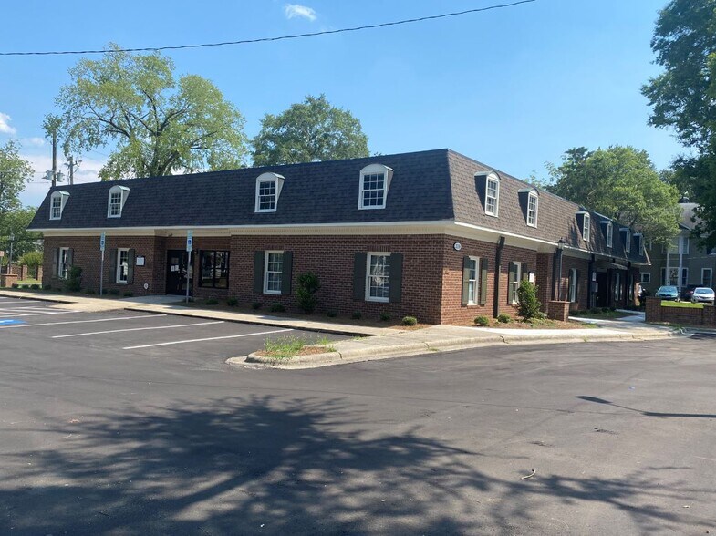 More Photos Of 310 Dick St, Fayetteville Office For Lease