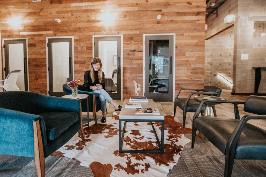 More Photos Of 2301 W Anderson Ln, Austin Coworking Space