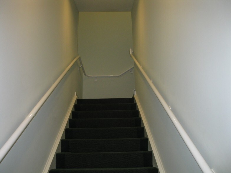 More Photos Of 423 Delaware Ave, Fort Pierce Office For Lease