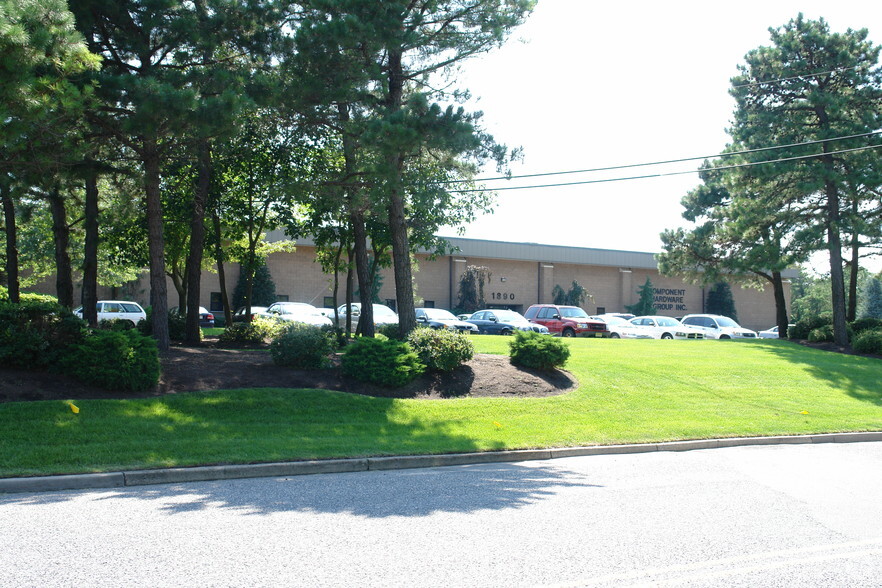 Primary Photo Of 1890 Swarthmore Ave, Lakewood Warehouse For Lease