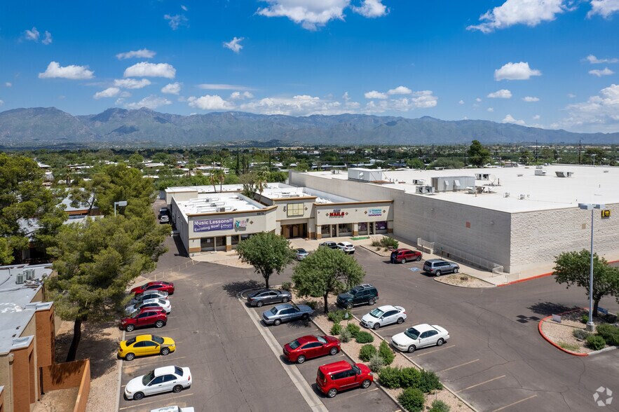 More Photos Of 6979 E Broadway Blvd, Tucson Storefront Retail Office For Lease