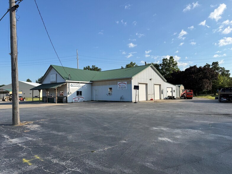 Primary Photo Of 1737 W US Highway 421, Delphi Auto Repair For Sale