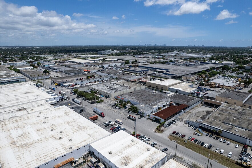 More Photos Of 6955 NW 36th Ave, Miami Warehouse For Lease
