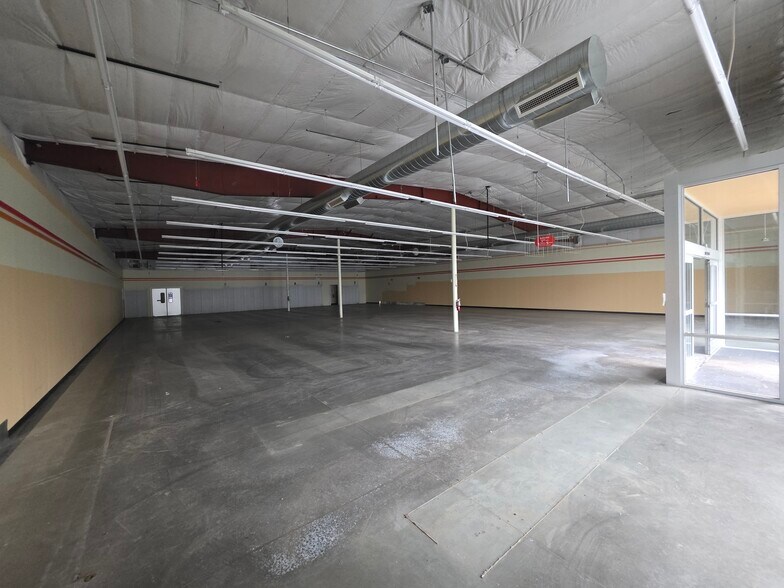 More Photos Of 100 E State St, Albion Freestanding For Sale