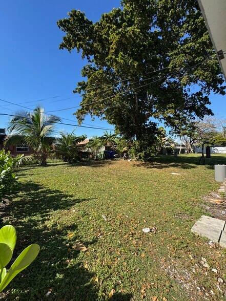 More Photos Of 1741 SW 40th Ter, Fort Lauderdale Apartments For Sale