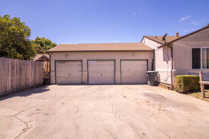 More Photos Of 390 Towt St, Salinas Apartments For Sale