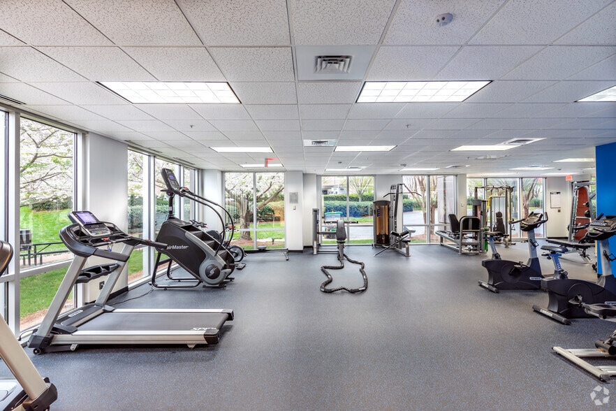 2550 W Tyvola Rd, Charlotte, NC 28217 For Lease