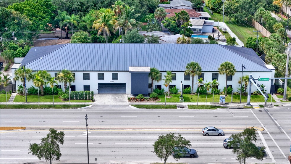 Primary Photo Of 5740 Hollywood Blvd, Hollywood Office For Lease