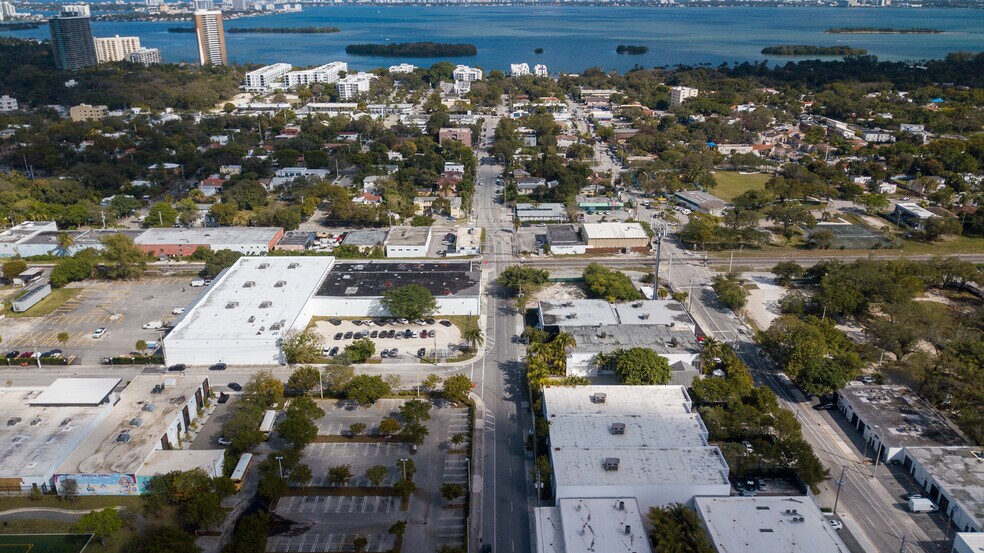 More Photos Of 415 NE 62nd St, Miami Warehouse For Lease