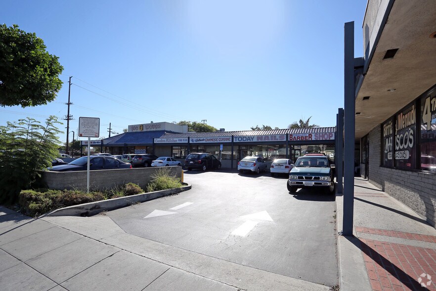 More Photos Of 400 W Manchester Blvd, Inglewood Unknown For Lease