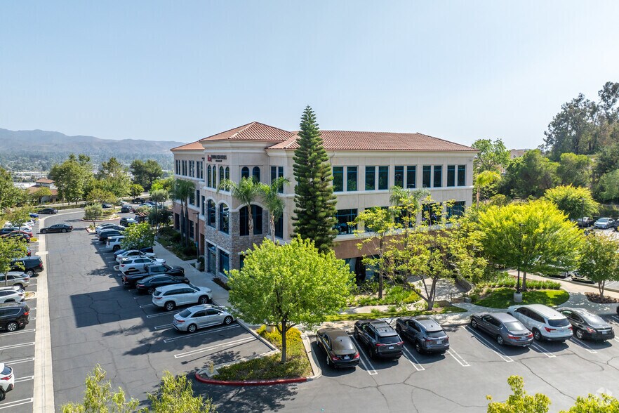 More Photos Of 2655 1st St, Simi Valley Coworking Space