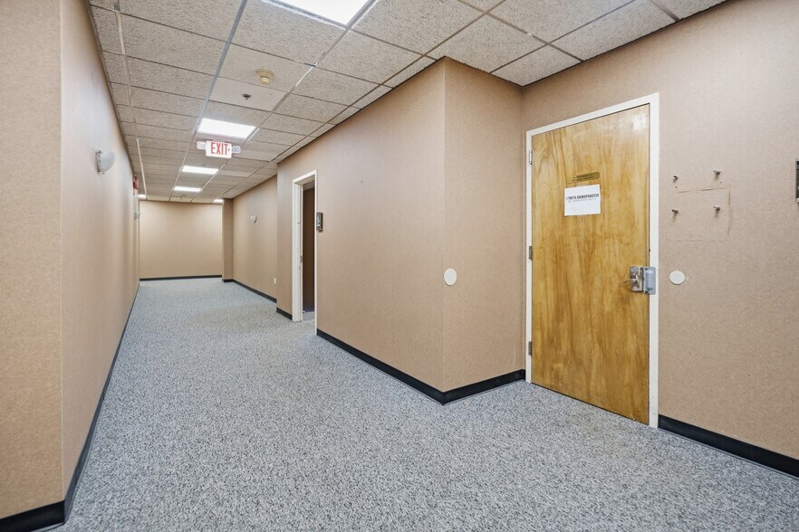 More Photos Of 475 E Main St, Patchogue Medical For Sale
