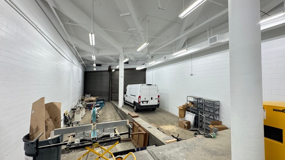 More Photos Of 100 Cambridge St, Charlestown Light Manufacturing For Lease