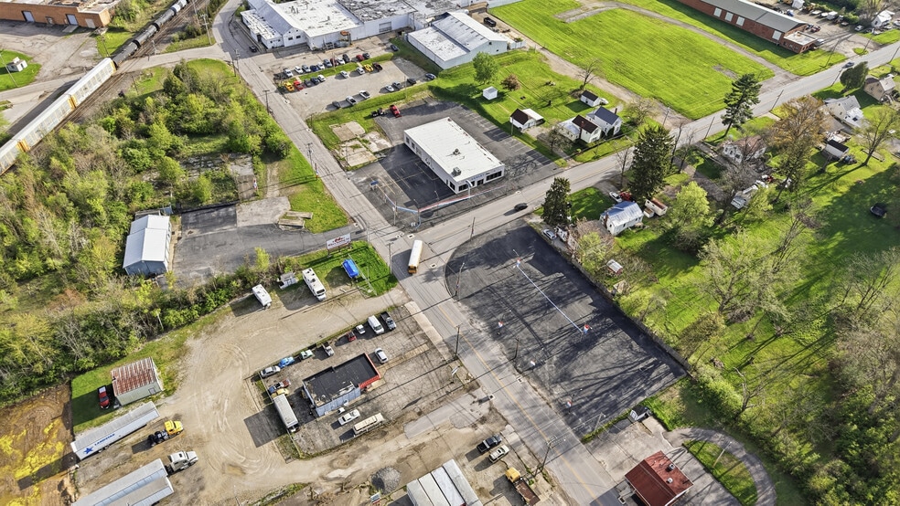 More Photos Of 702 Charles St, Galion Auto Dealership For Sale