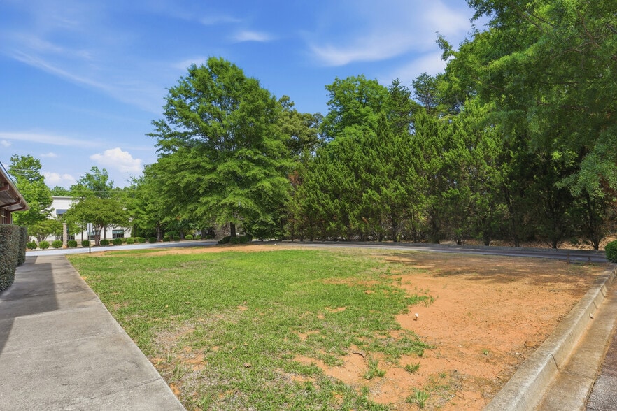 More Photos Of 142 Mall Connector Rd, Greenville Land For Sale
