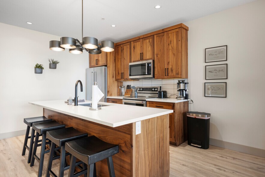 More Photos Of 45 E 150 S, Garden City Apartments For Sale