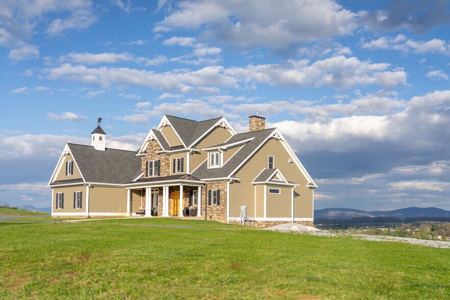 More Photos Of 243 Barrenridge rd, Staunton Specialty For Sale