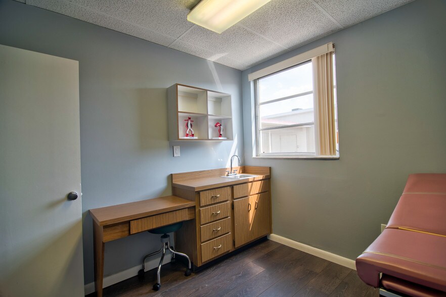 More Photos Of Northside Professional Complex, Saint Petersburg Medical For Lease