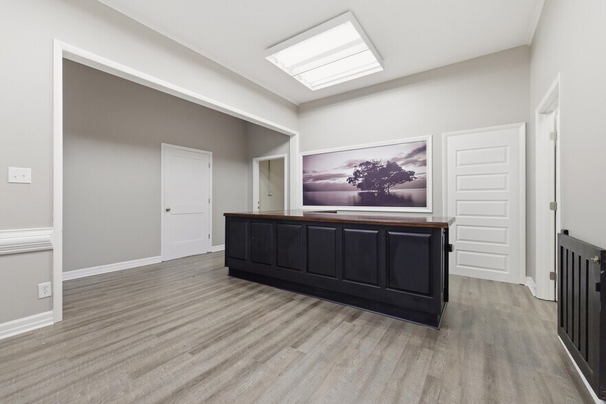 More Photos Of 325 W Main St, Lebanon Office Residential For Sale