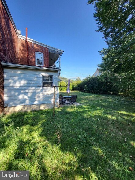 More Photos Of 402 Morgantown Rd, Reading Storefront Retail Residential For Sale