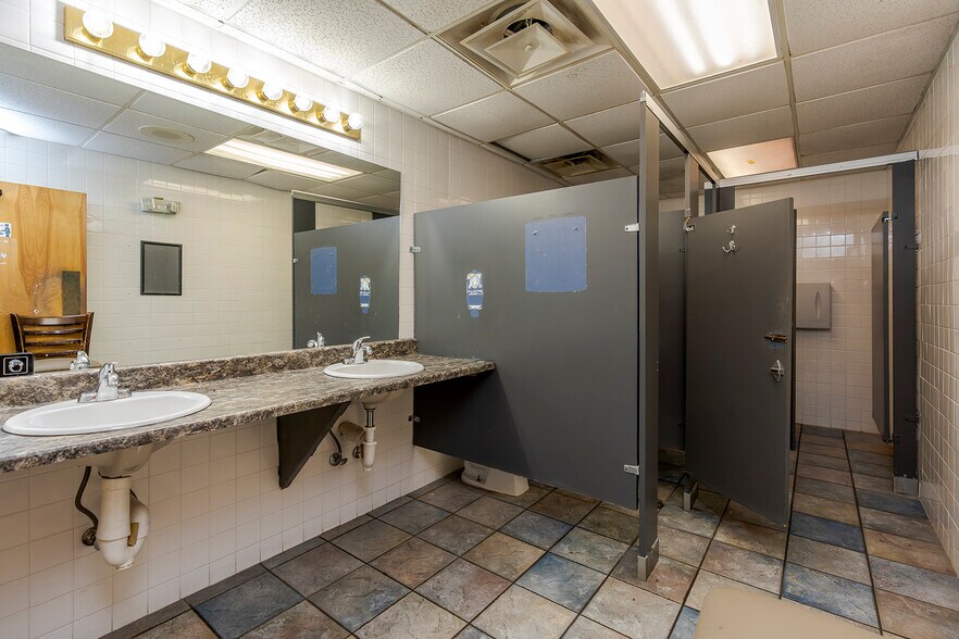 More Photos Of 241 Eastern Byp, Richmond Restaurant For Lease