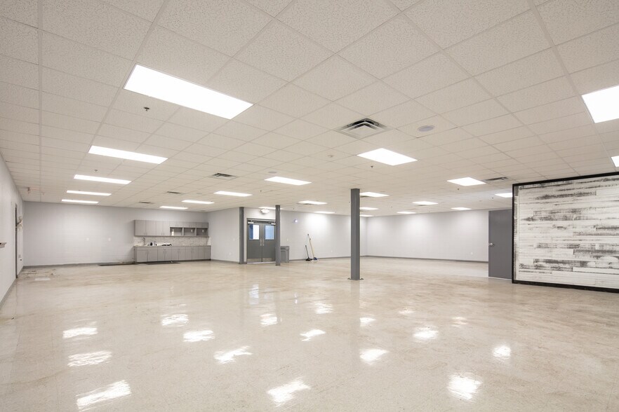 More Photos Of 108 Summer Ct, Georgetown Warehouse For Lease