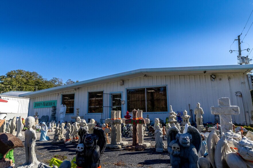 More Photos Of 1300 Ponce De Leon Blvd, Brooksville Warehouse For Sale