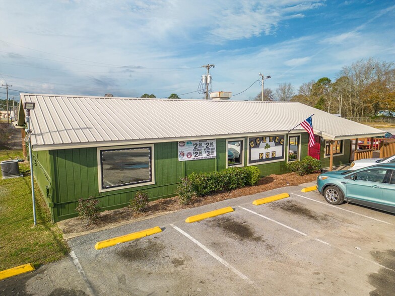 Primary Photo Of 4901 Chicot St, Pascagoula Bar For Sale