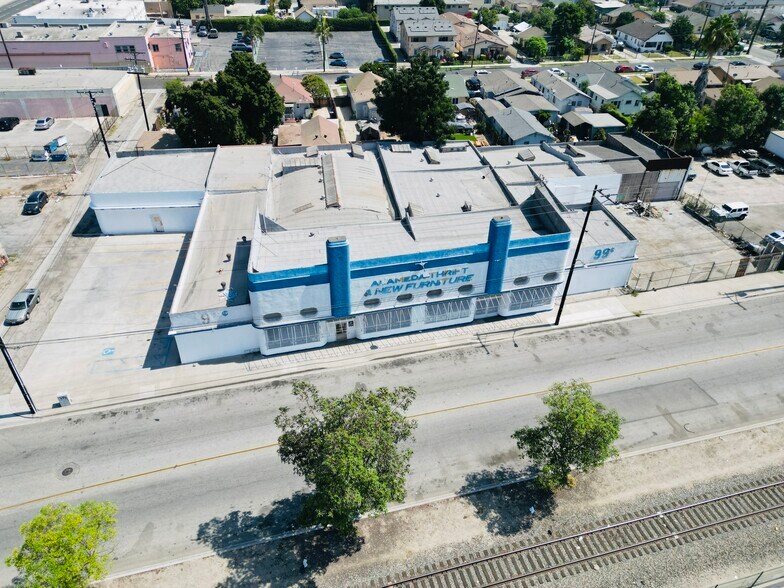 More Photos Of 134 Alameda E St, Compton Warehouse For Sale