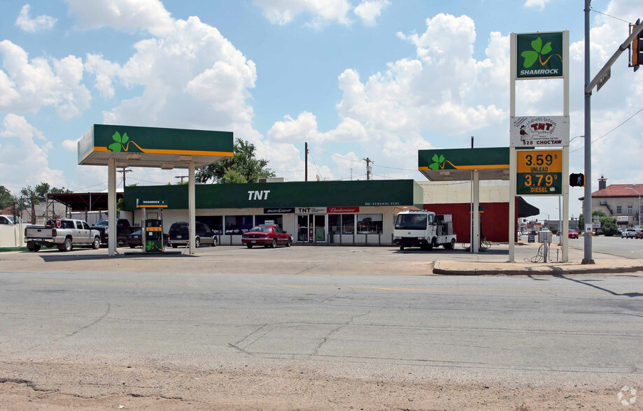 Primary Photo Of 528 W Choctaw Ave, Chickasha Convenience Store For Sale