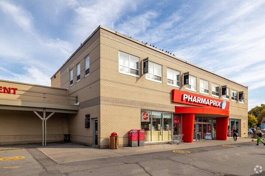 More Photos Of 1051-1191 Rue Décarie, Montréal Storefront Retail Office For Lease