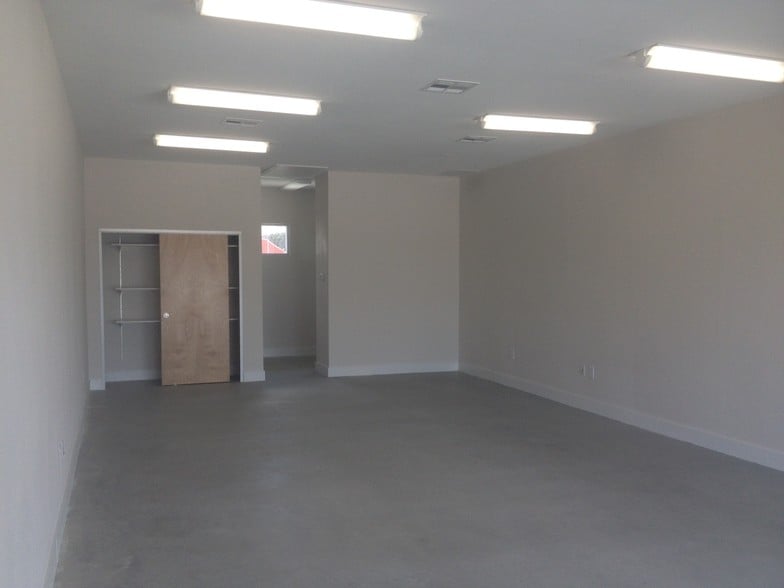 More Photos Of 1501 Bunton Creek Rd, Kyle Freestanding For Lease