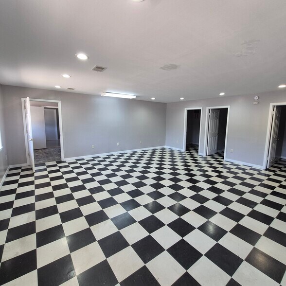 More Photos Of 21 Hines St, Monroeville Office For Sale