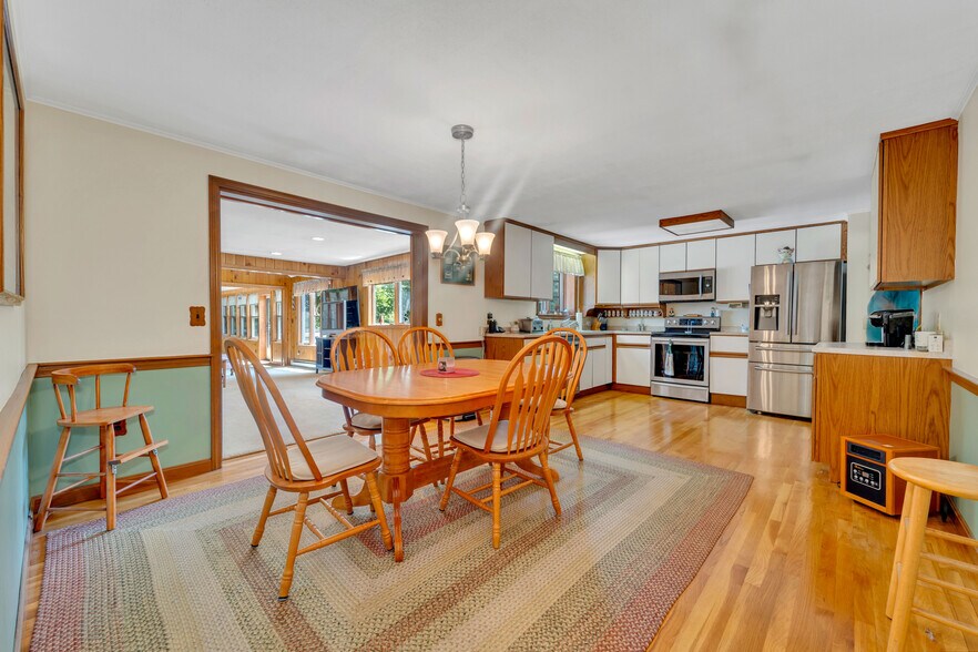 More Photos Of 77 Hancock Rd, Peterborough Flex For Sale