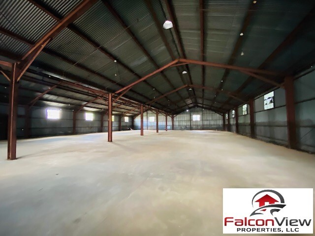 More Photos Of 301 Taylor st, Griffin General Retail For Lease