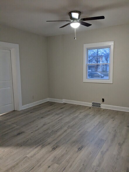 More Photos Of 246 5th St NW, Barberton Apartments For Sale