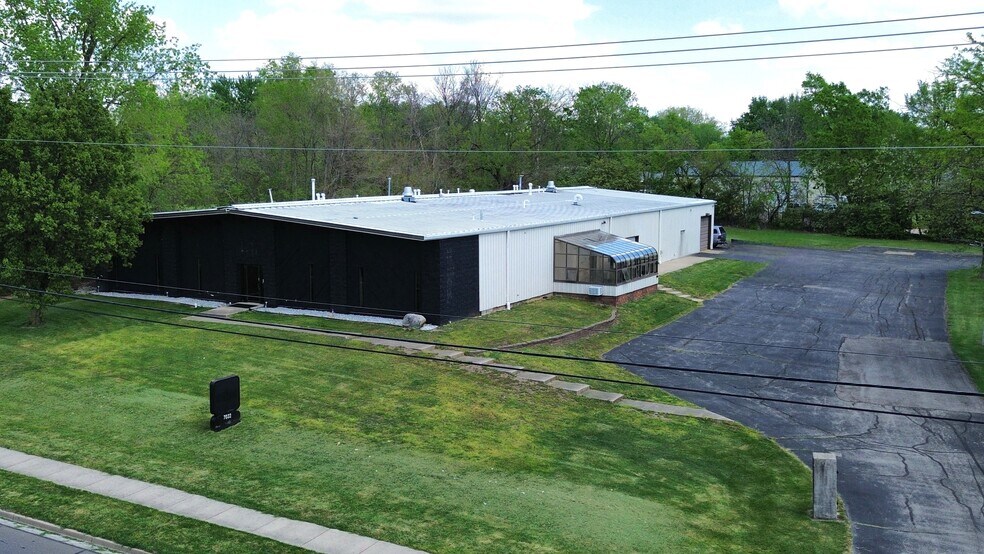 Primary Photo Of 7032 N Dixie Dr, Dayton Warehouse For Sale