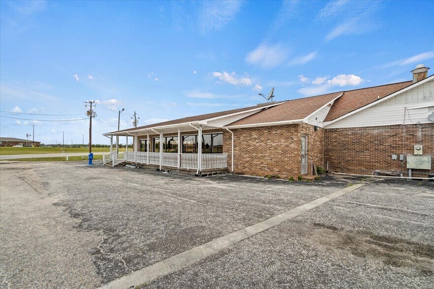 More Photos Of 1674 Wisacky Hwy, Bishopville Truck Stop For Sale