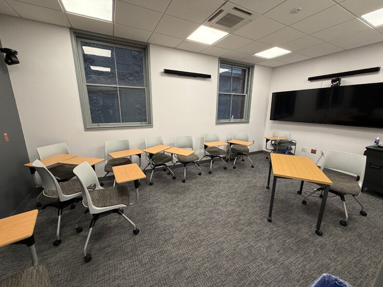 More Photos Of 195 Angell St, Providence Office For Sale