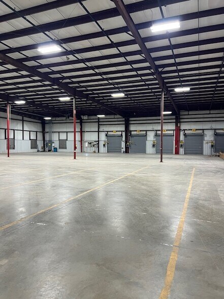 More Photos Of 823 E Broad St, Wrens Warehouse For Lease