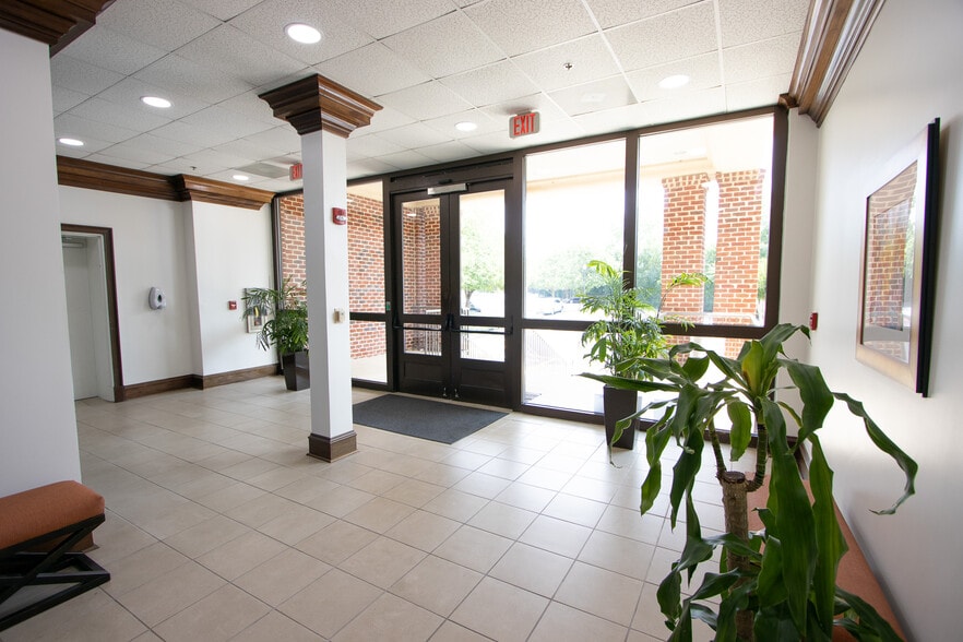 More Photos Of 700 Gervais St, Columbia Office For Lease
