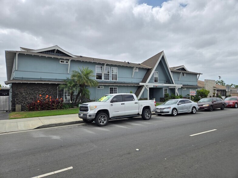 More Photos Of 11560 Paramount Blvd, Downey Apartments For Sale