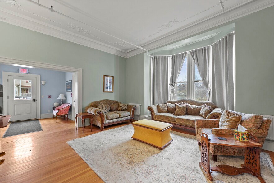More Photos Of 74 Wendell Ave, Pittsfield Hotel For Sale