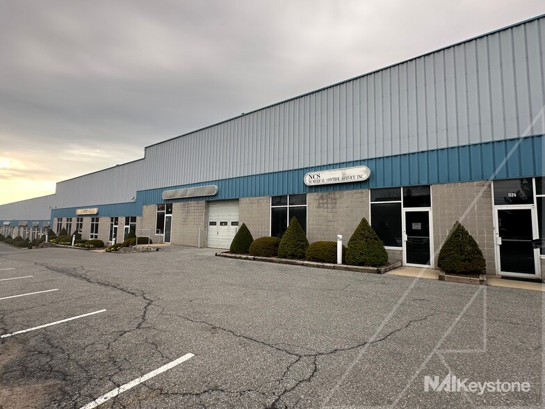 More Photos Of 1114-1124 Commons Blvd, Reading Flex For Sale