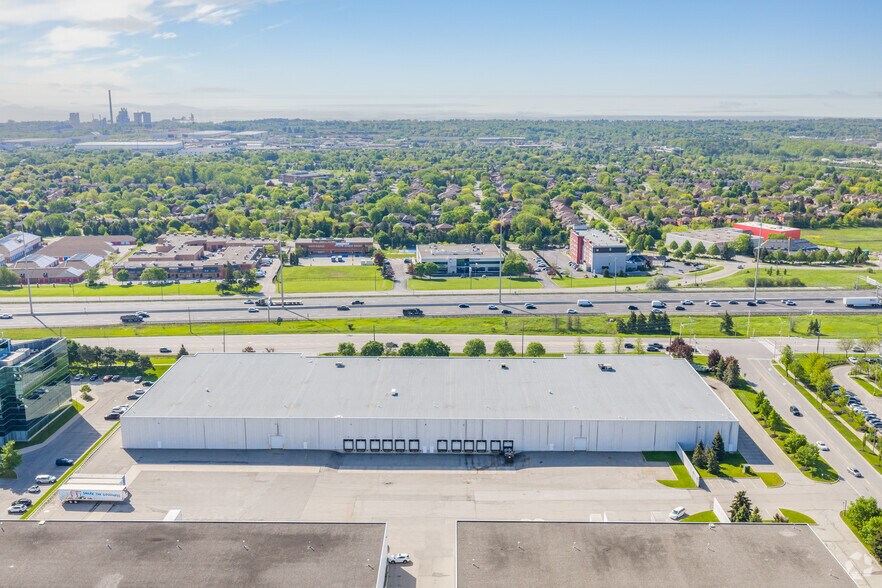 More Photos Of 2351 Upper Middle Rd E, Oakville Warehouse For Lease