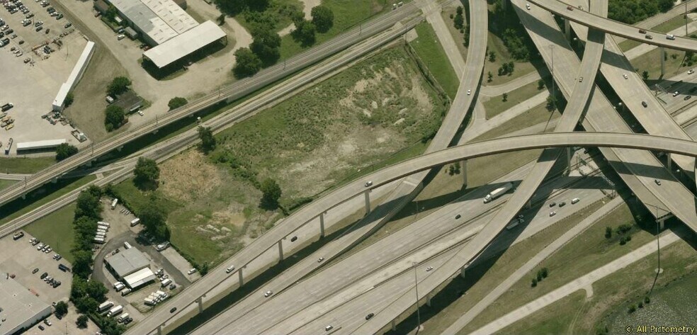 More Photos Of 2610 N Interstate 35E, Carrollton Land For Sale
